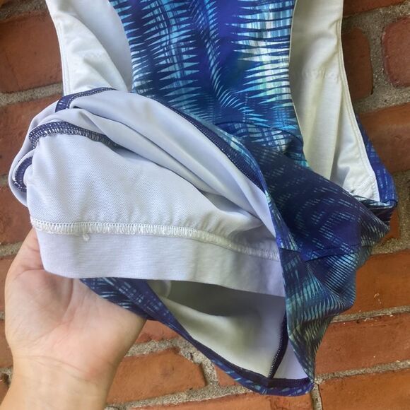 Lululemon Wunder Train Racerback Tank Top 
Light Support - Picture 6 of 10